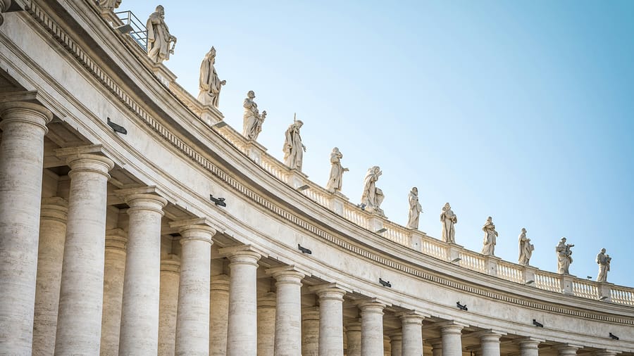 webRNS-Vatican-Colonnade