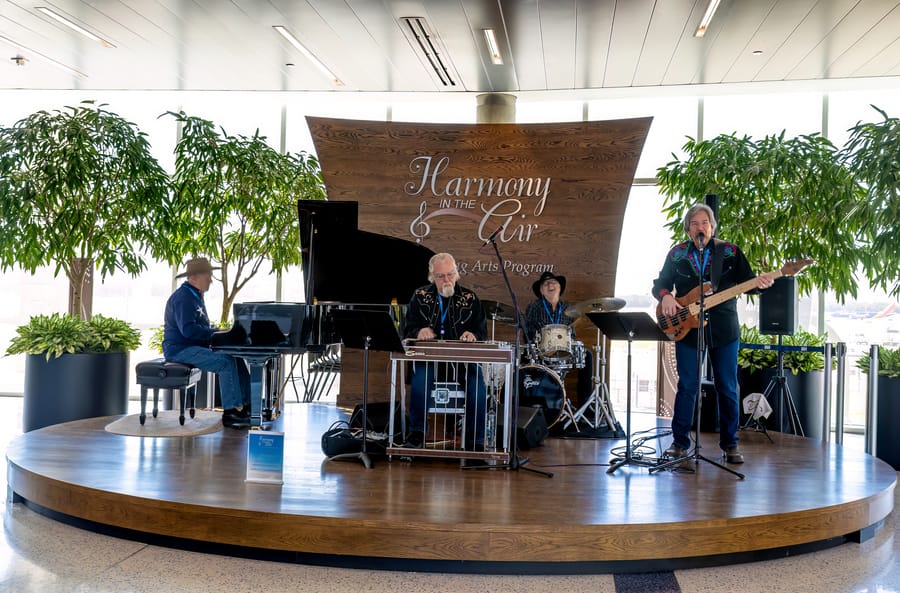 George_Bush_Intercontinental_Airport-Live_Music