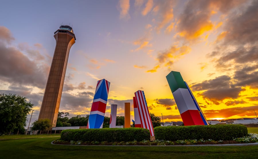 George_Bush_Intercontinental_Airport-Flags