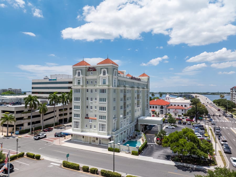 cvb-hotels-hampton-inn-downtown-42