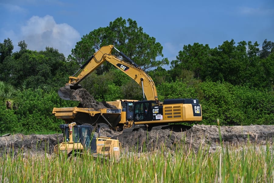 20240707_LandFillDigging_013_SD
