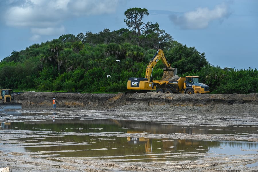 20240707_LandFillDigging_006_SD