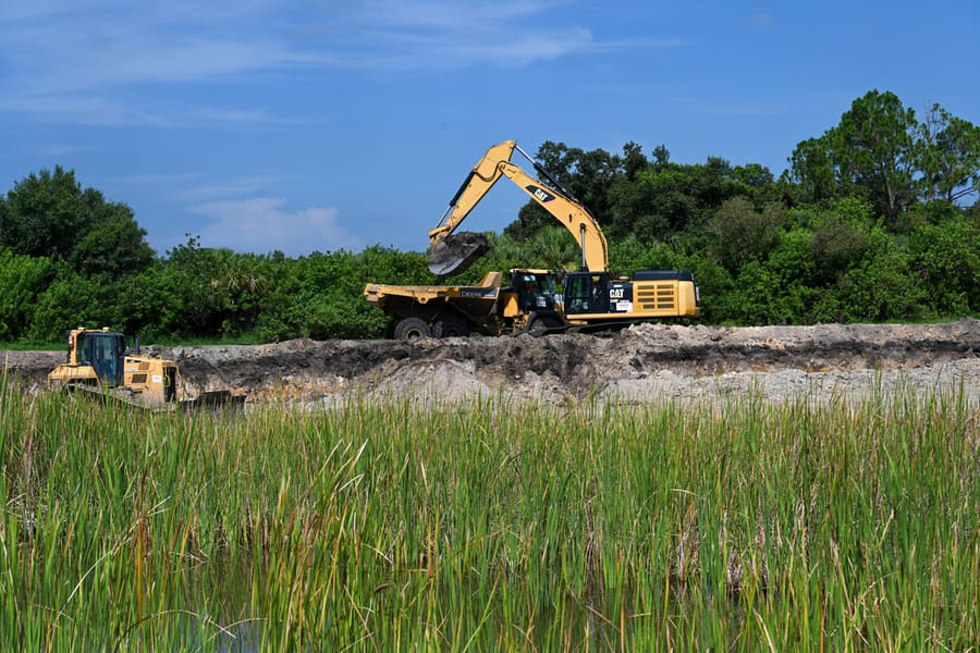 20240707_LandFillDigging_011_SD