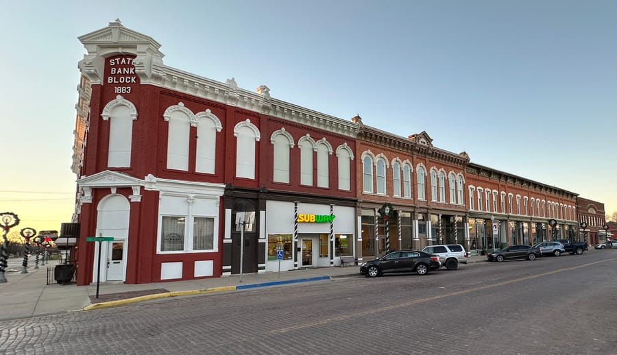 Red Cloud Farmers & Merchants Bank