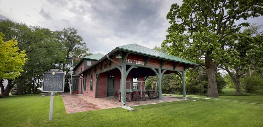 Burlington Depot Red Cloud