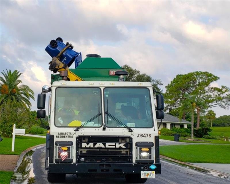 841f5fdb-180c-457f-8fa8-c18791ec32ad