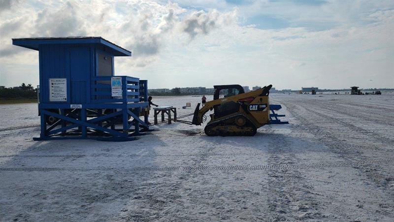 SiestaBeachLifeguardStandsBeingPutIntoPlace_02