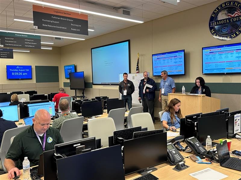 EOC_AUG15AM_01_GJ