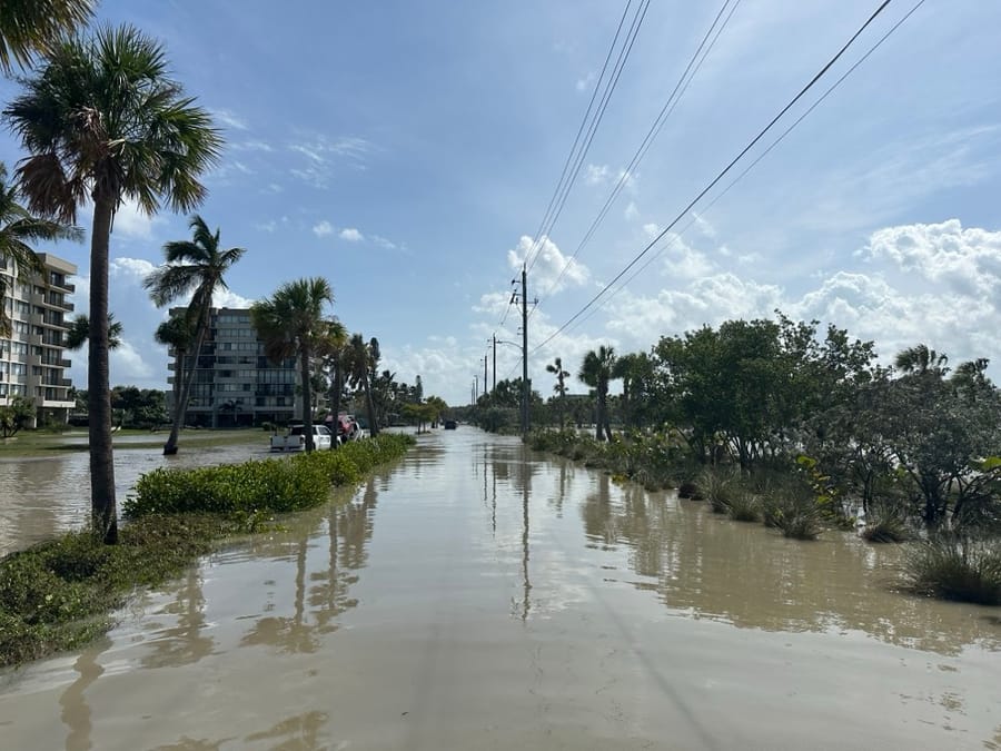 Beach road/Siesta Beach - Hurricane Helene