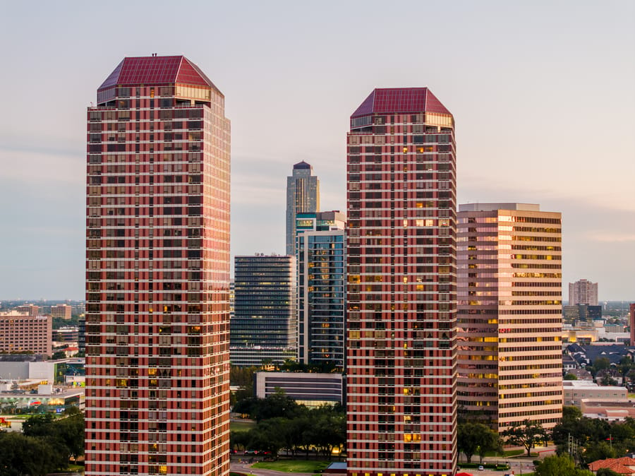 The_Galleria_Skyline_1