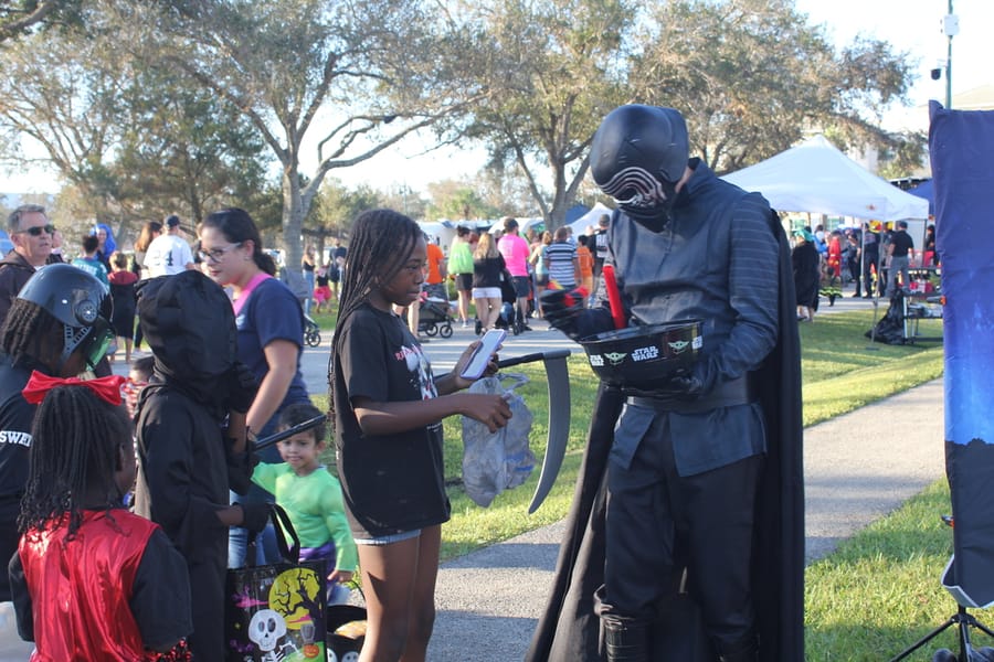 Trick-or-Treat_10.26 (390)