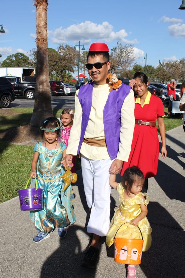 Trick-or-Treat_10.26 (350)