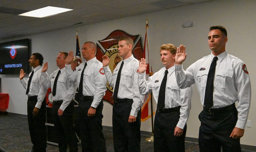 20241101_SCFD824BadgePinning_023_SD_PRINT