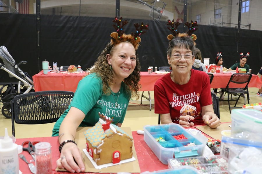 Gingerbread_House_Workshop_2024111_ (28)