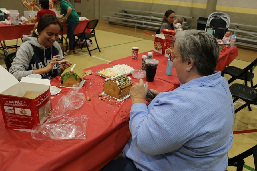 Gingerbread_House_Workshop_2024111_ (104)