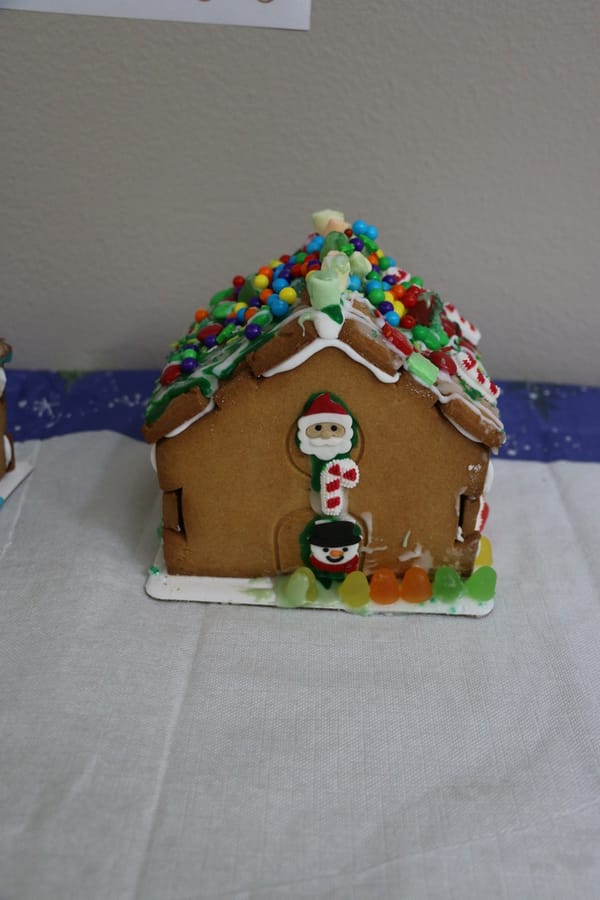 Gingerbread_House_Workshop_2024111_ (85)