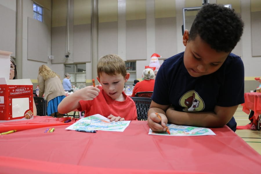 Gingerbread_House_Workshop_2024111_ (73)