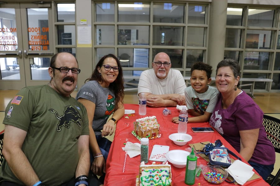 Gingerbread_House_Workshop_2024111_ (14)