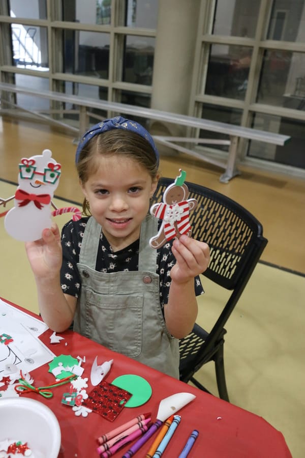 Gingerbread_House_Workshop_2024111_ (57)