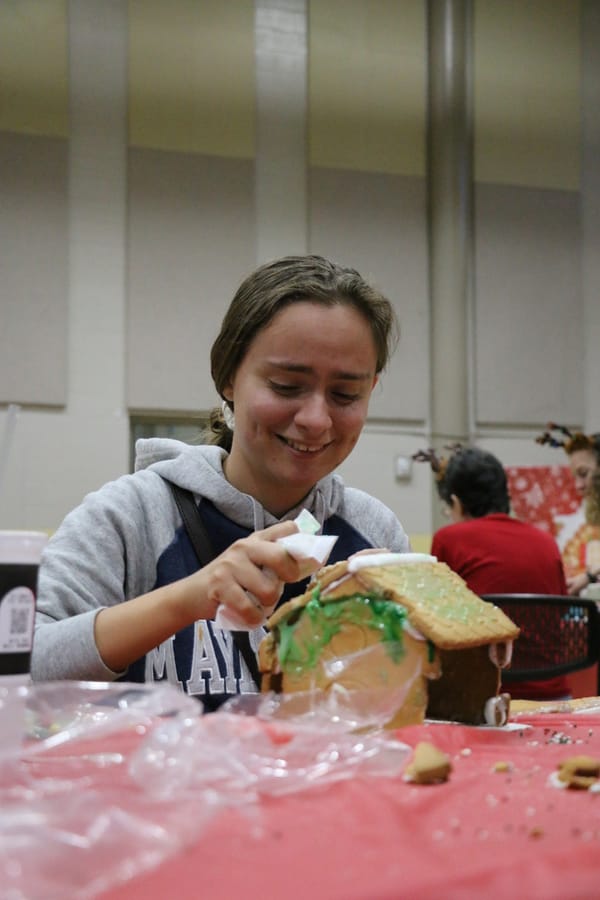 Gingerbread_House_Workshop_2024111_ (103)