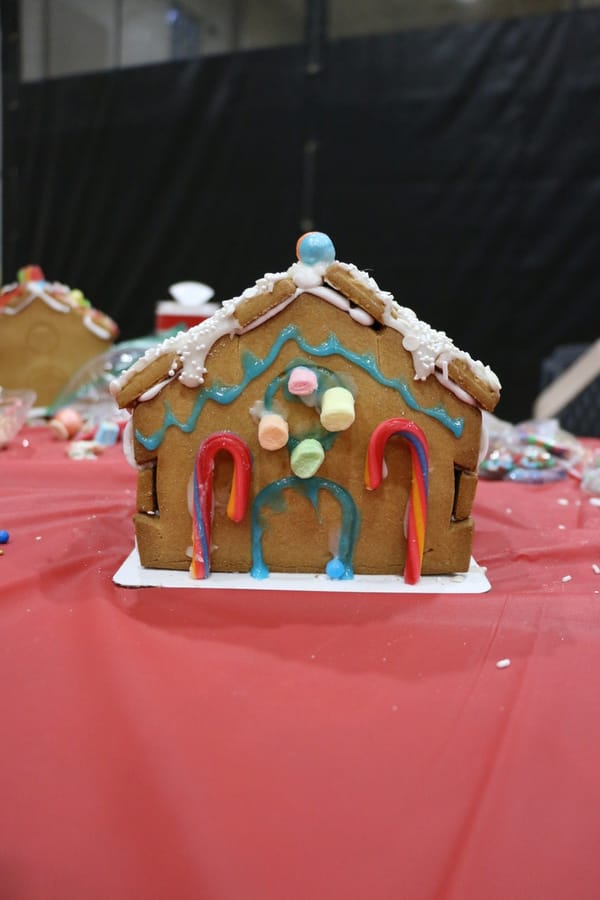 Gingerbread_House_Workshop_2024111_ (24)