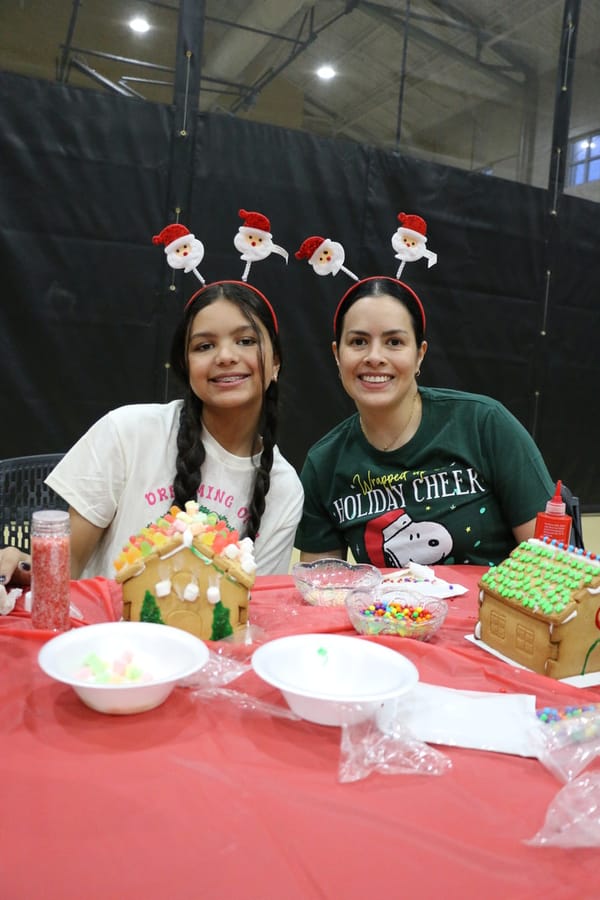 Gingerbread_House_Workshop_2024111_ (22)