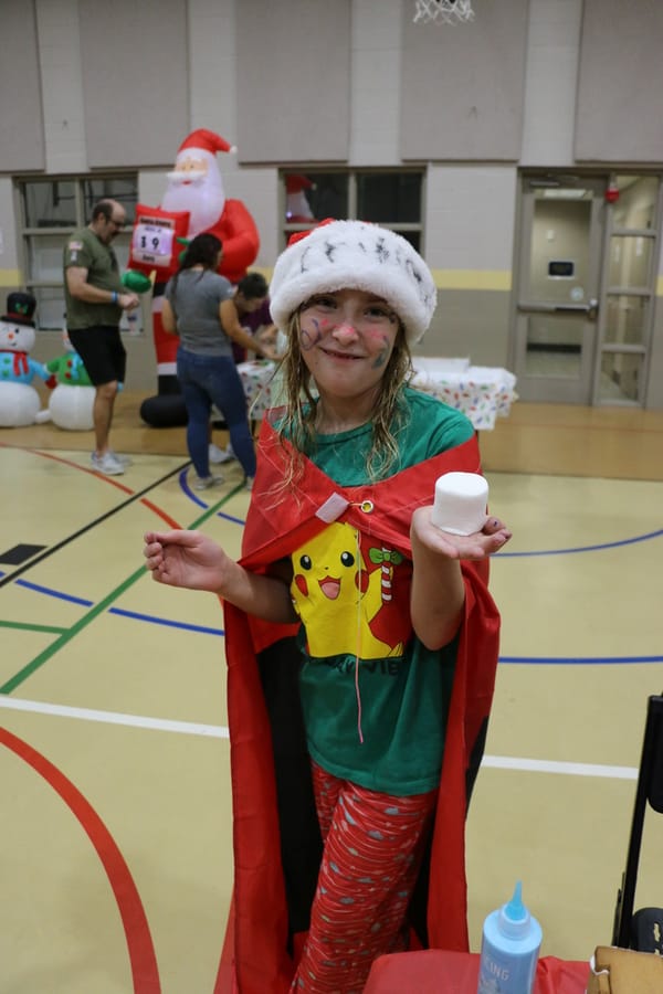 Gingerbread_House_Workshop_2024111_ (37)