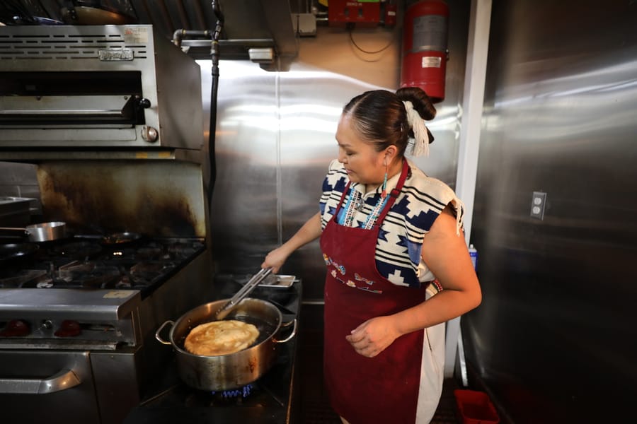 Scottsdale - Frybread Lounge Chef_credit Arizona Office of Tourism_10-24 (3)