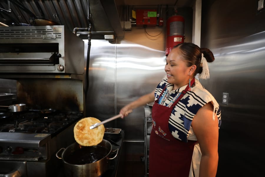 Scottsdale - Frybread Lounge Chef_credit Arizona Office of Tourism_10-24 (4)