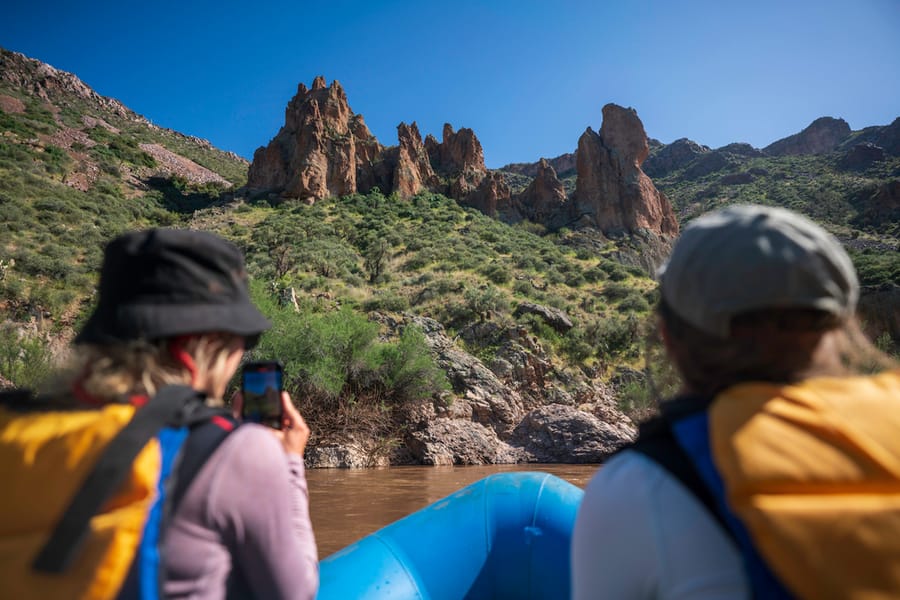 Salt River Rafting_Visit_Arizona_credit @bradenpphoto_04-23 (30)