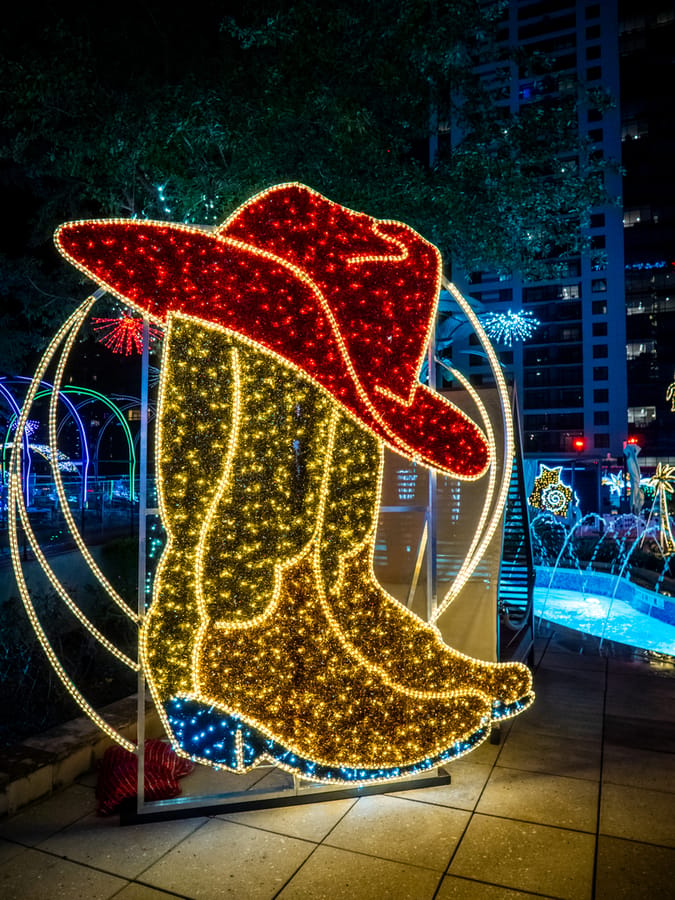 Marriott-Texas_Winter_Lights_2024_7