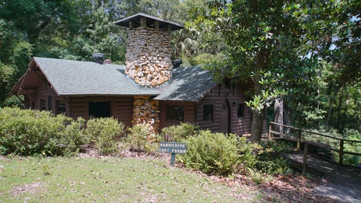 Snow White's Cottage at Cracker Creek (16)