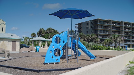 Playground at Esther St. Beachfront Park (16)