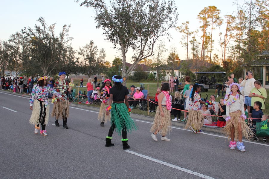 Poinsettia_Parade_120724 (119)