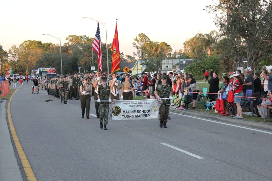 Poinsettia_Parade_120724 (113)