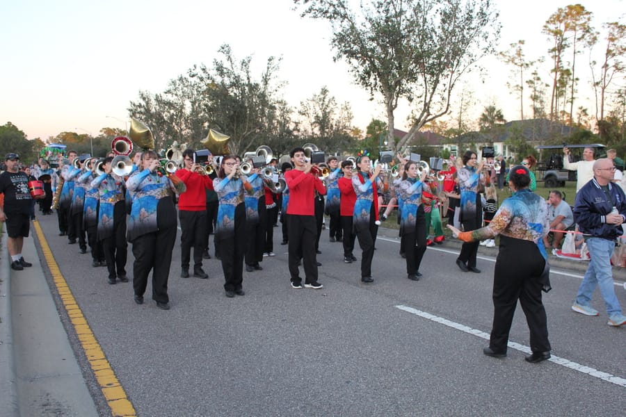 Poinsettia_Parade_120724 (130)