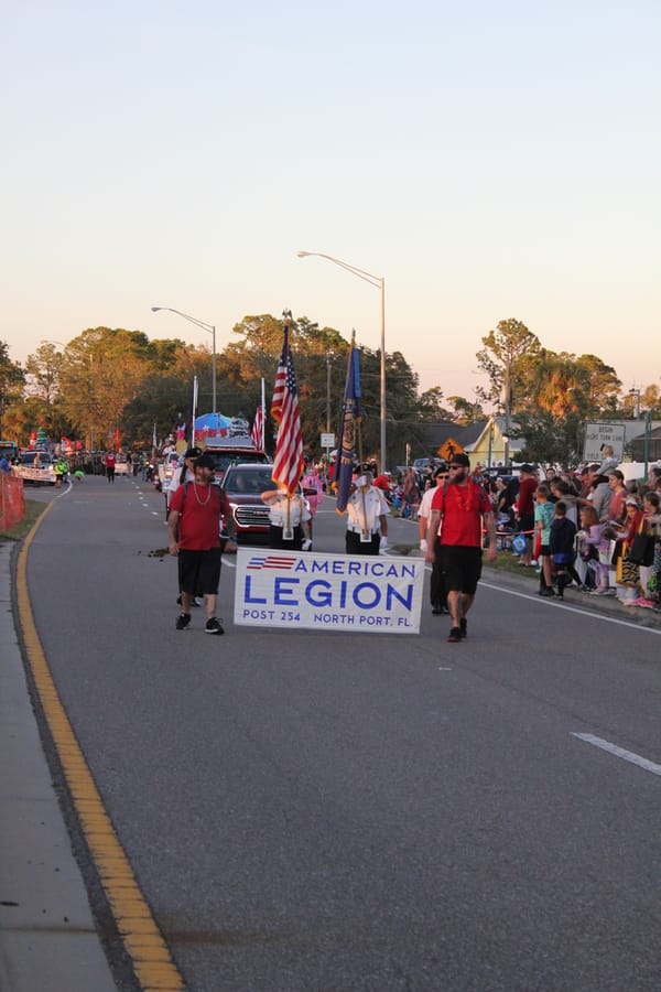 Poinsettia_Parade_120724 (96)