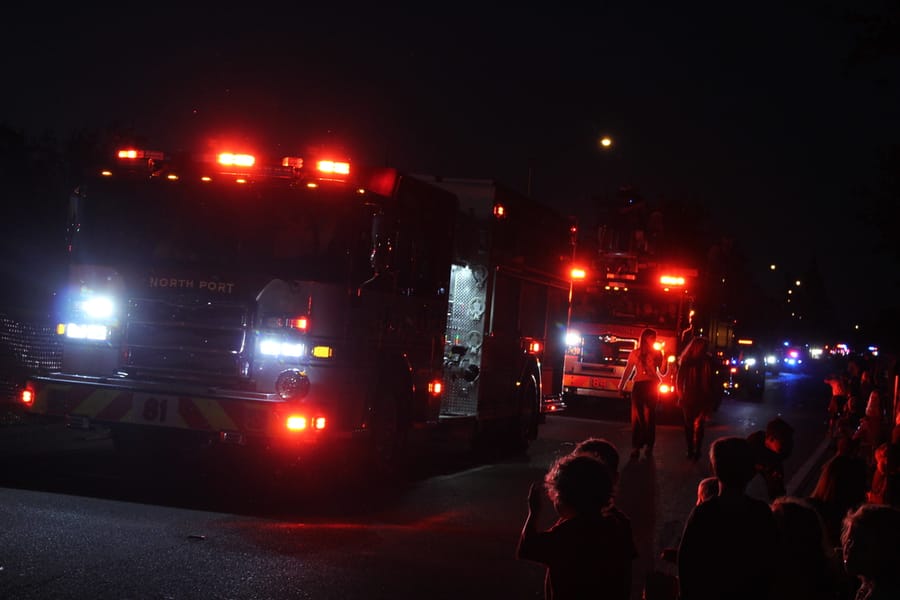 Poinsettia_Parade_120724 (176)