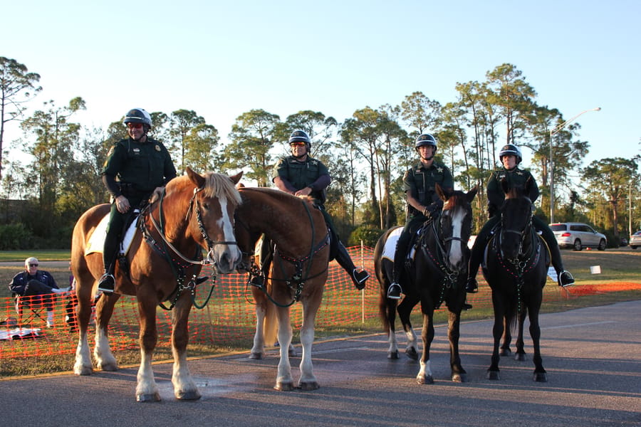 Poinsettia_Parade_120724 (63)