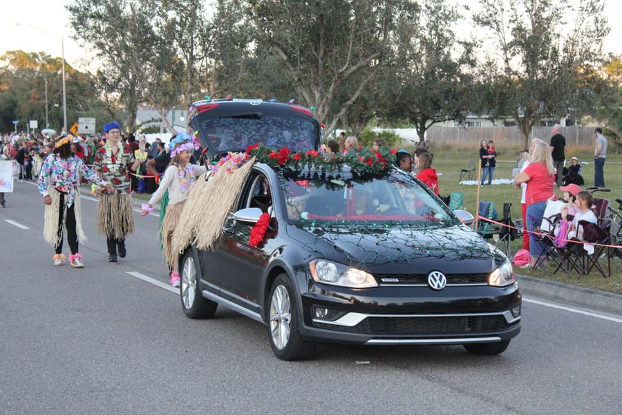 Poinsettia_Parade_120724 (117)