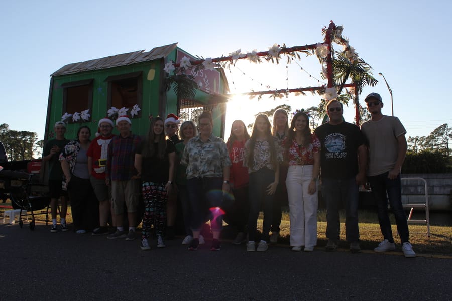 Poinsettia_Parade_120724 (27)