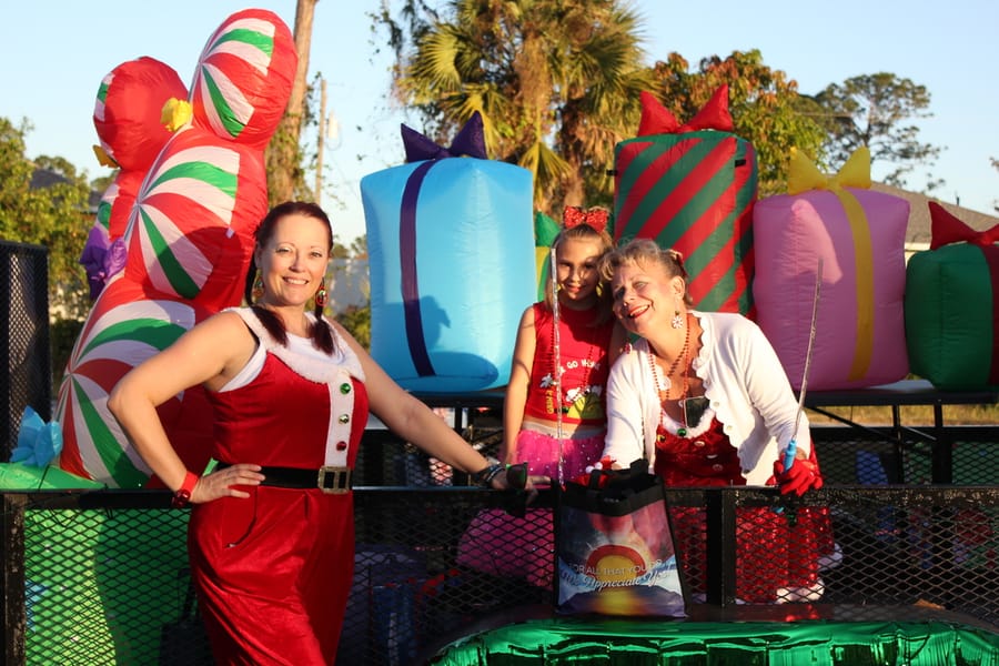 Poinsettia_Parade_120724 (65)