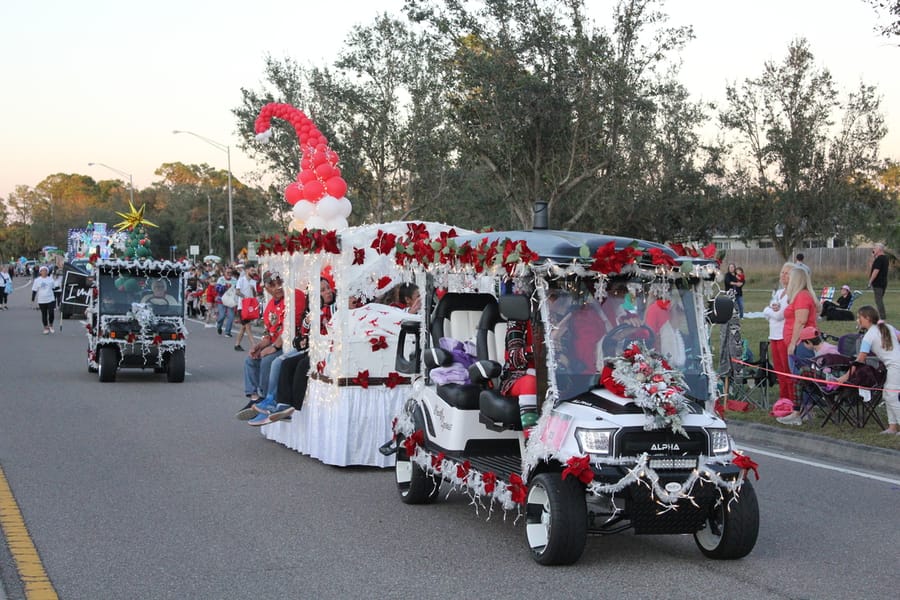 Poinsettia_Parade_120724 (122)