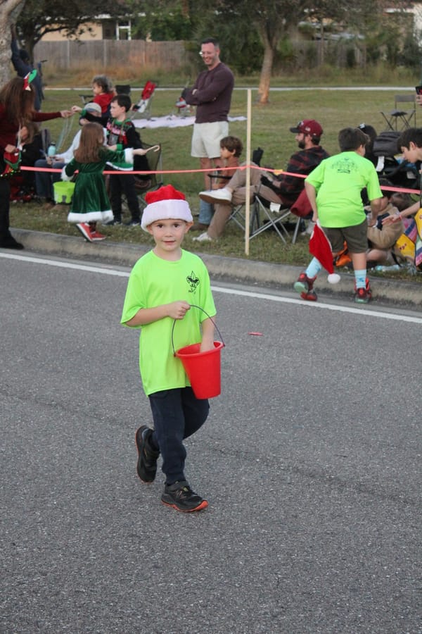 Poinsettia_Parade_120724 (109)