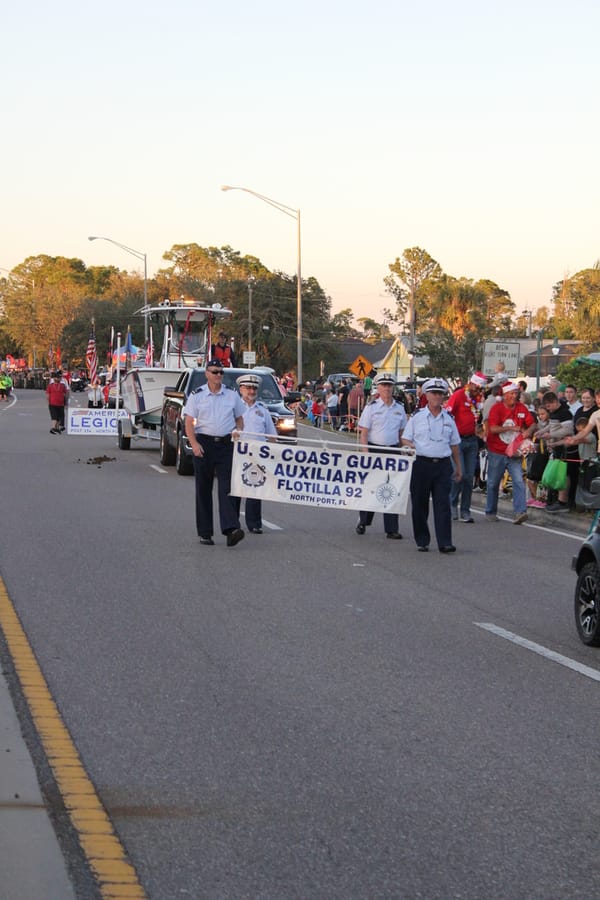 Poinsettia_Parade_120724 (91)