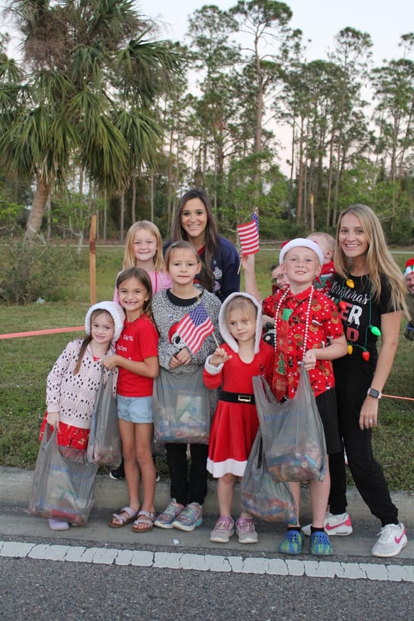 Poinsettia_Parade_120724 (162)