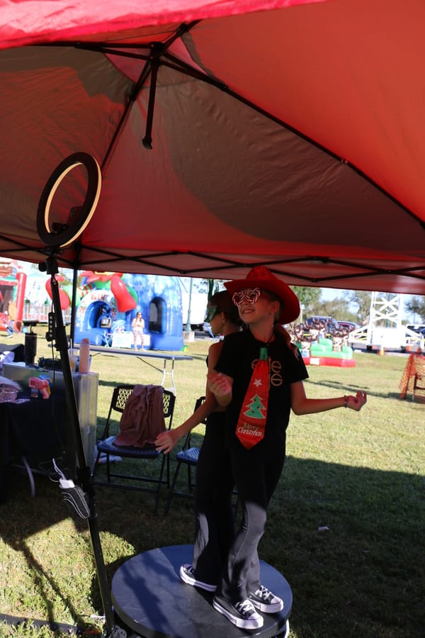 Poinsettia_Festival_120724 (137)
