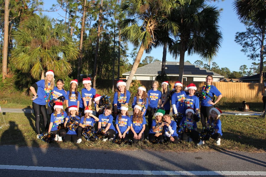 Poinsettia_Parade_120724 (29)