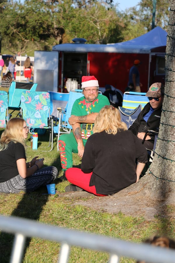 Poinsettia_Parade_120724 (207)