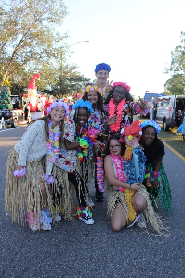 Poinsettia_Parade_120724 (33)